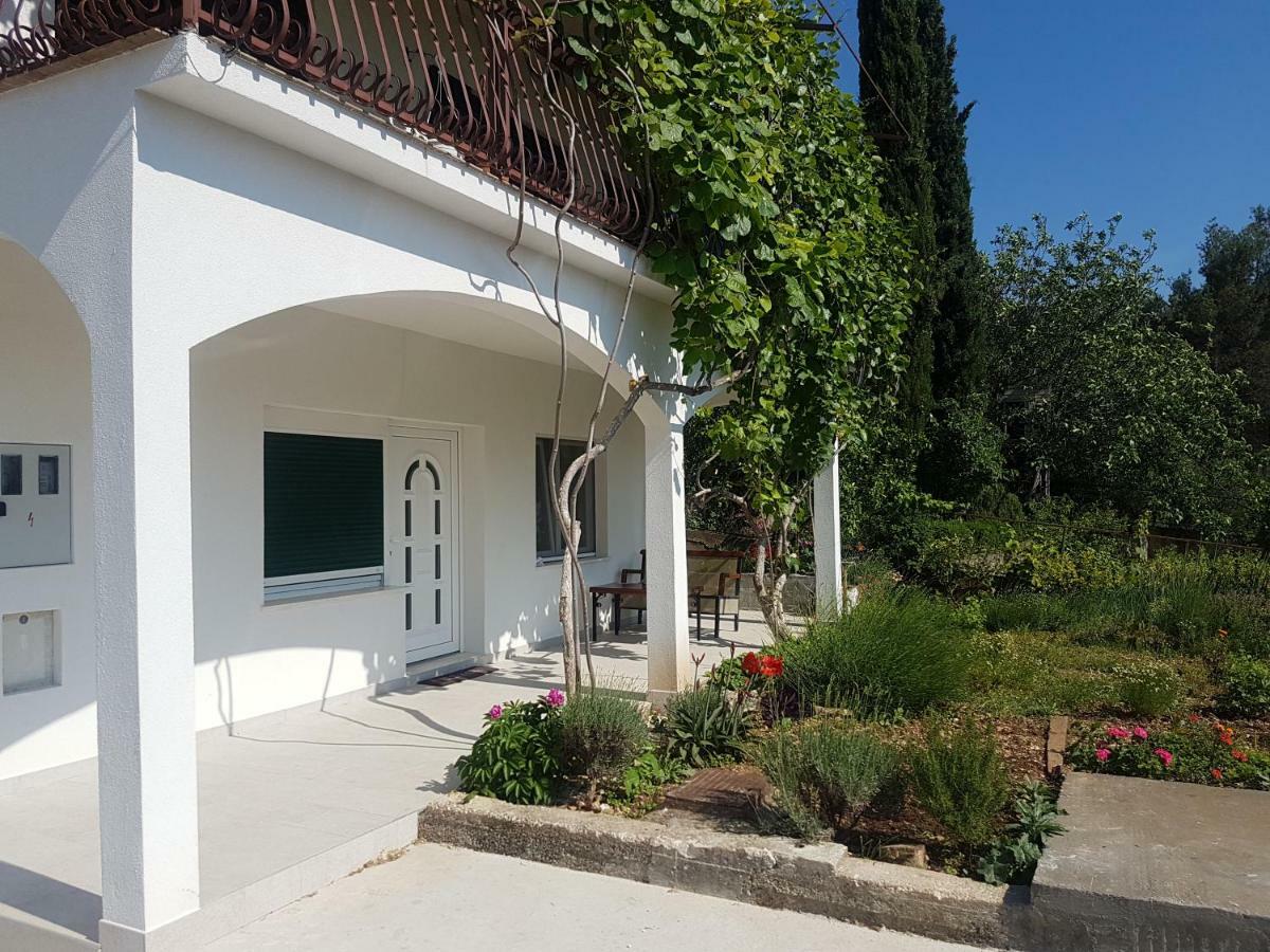 Apartment Okrug Gornji - Trogir With Sea View エクステリア 写真